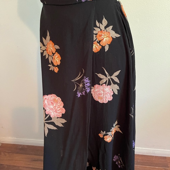 Windsor Black Orange and Purple Maxi Dress - Picture 11 of 16